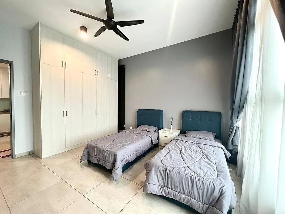 Apartment Atlantis Residence Melaka - 2 Bedrooms With Workplace Tranquerah