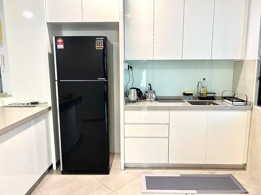 Apartment Atlantis Residence Melaka - 2 Bedrooms With Workplace Tranquerah